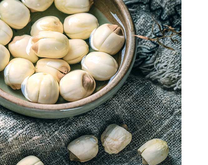 China Vacuum Fried Lotus Root Seeds